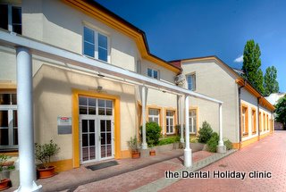 the Dental Holiday clinic building
